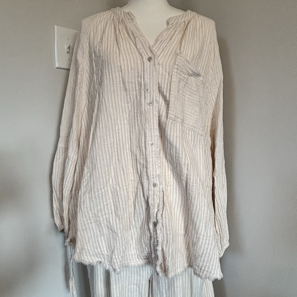 Aerie Gauzy Coverup Shirt Oversized Button Front Textured Pool to Party Travel M